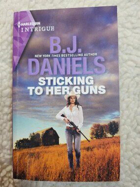 B.J. Daniels Sticking to Her Guns Harlequin Intrigue Paperback 2022 Suspense